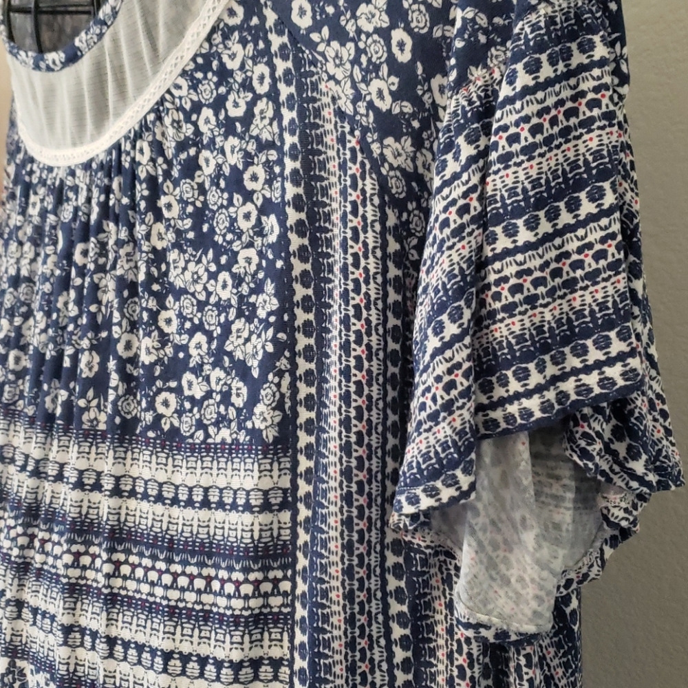 Pullover top - Picture 2 of 2